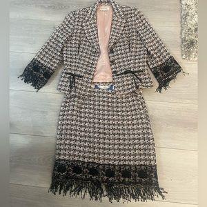 Kay Unger skirt suit